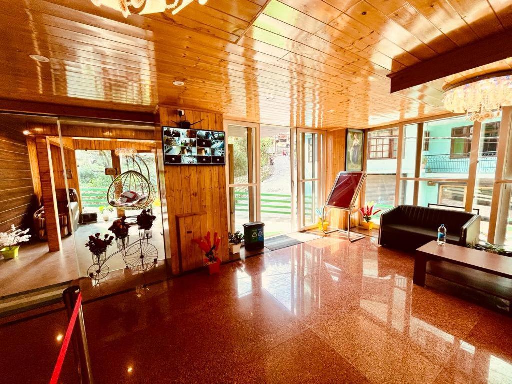 Tata Vista Resort Mall Road Manali - Centrally Heated & Air Cooled Экстерьер фото