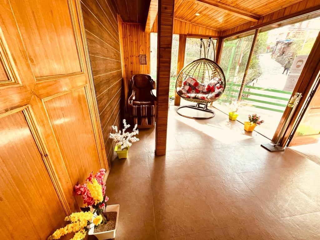 Tata Vista Resort Mall Road Manali - Centrally Heated & Air Cooled Экстерьер фото